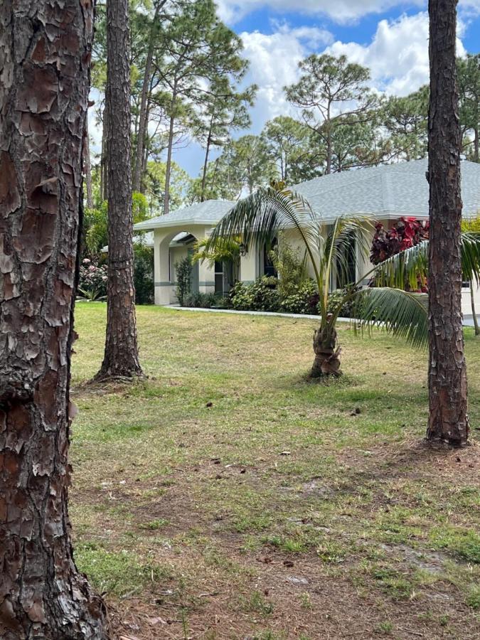 Private Tropical Paradise Guesthouse! Loxahatchee Esterno foto